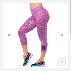 New Zumba vibes crop Purple Graphic Leggings SZ s